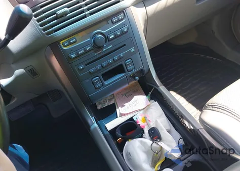 2005 Honda Pilot Ex-L z USA, uszkodzony, nr VIN 5FNYF185X5B040733